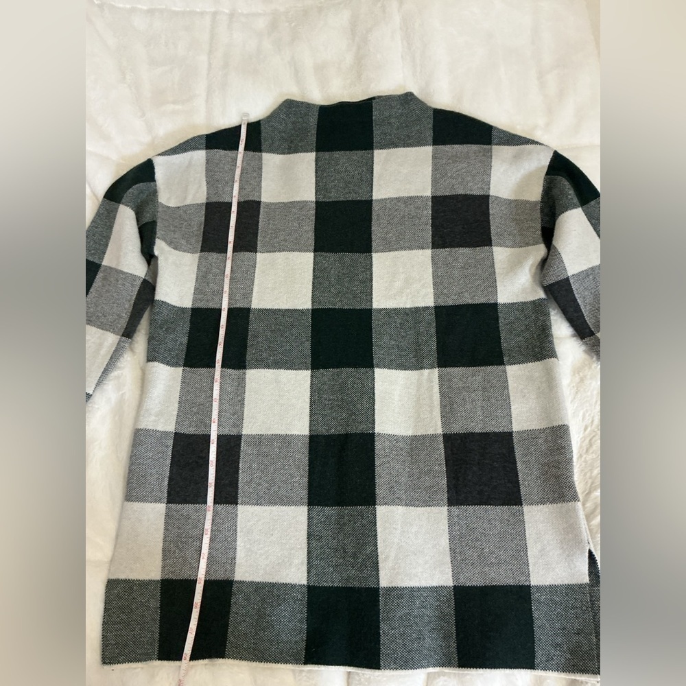 TAHARI Plaid Women's Sweater - Green and White - Picture 6 of 8